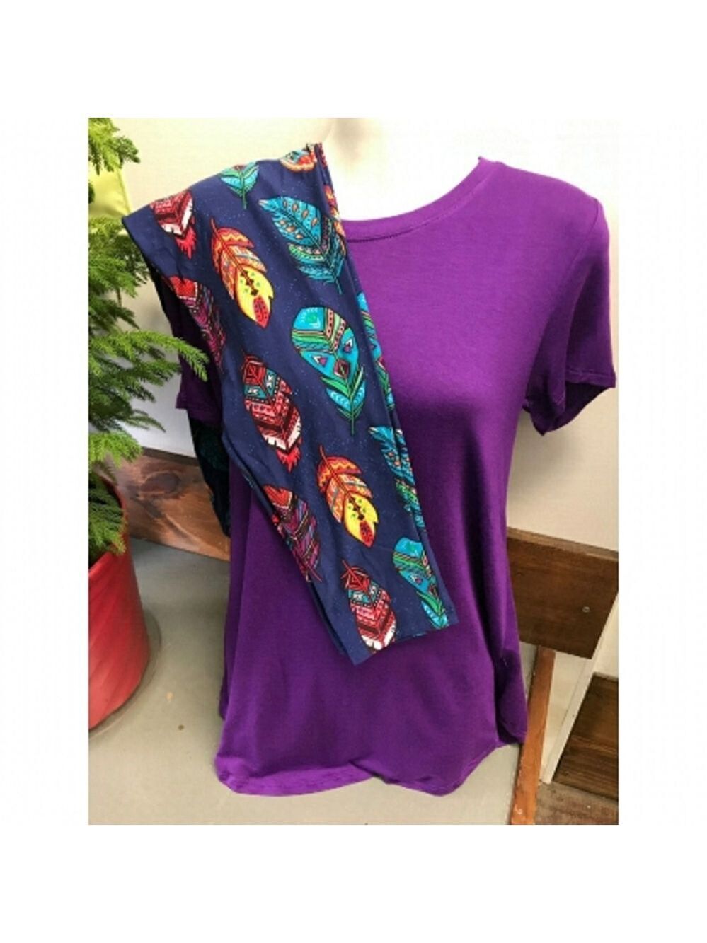 LEGGINGS DEPOT Multi Color Feather Print Full Length Leggings Size 12 NWT